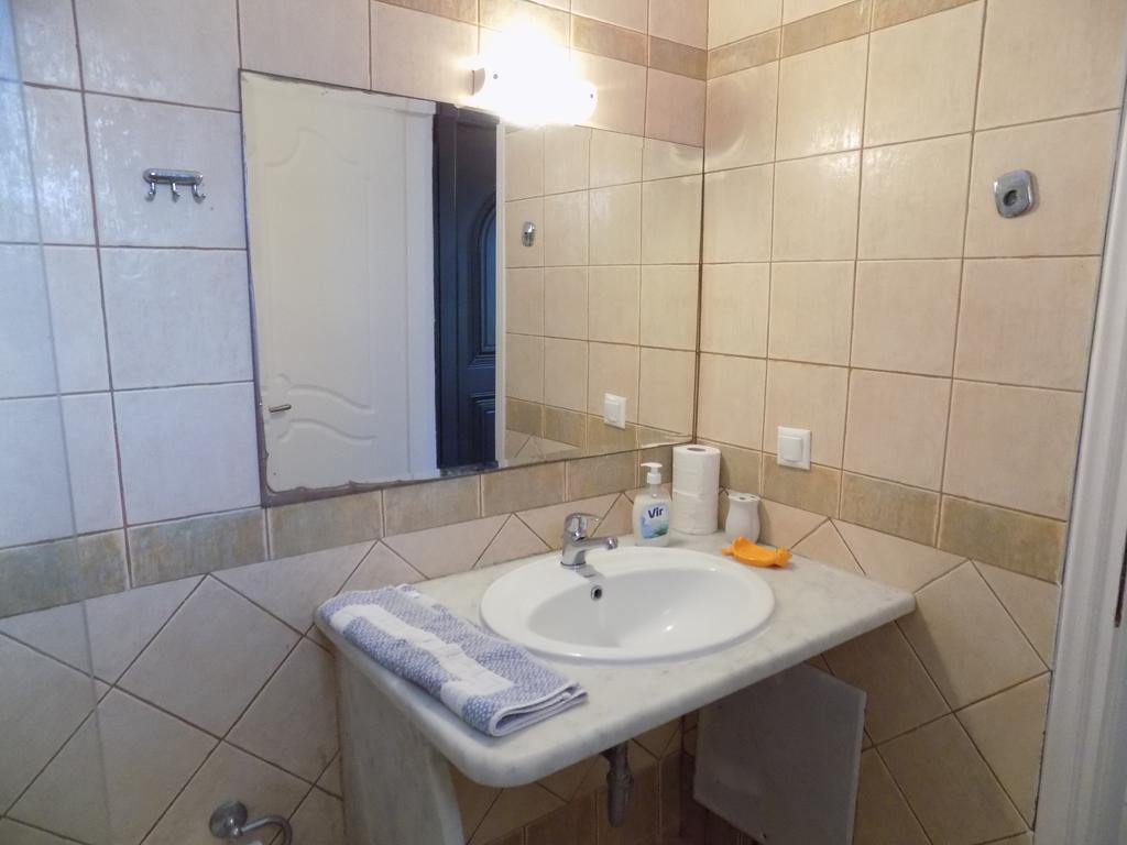 Kolona Apartments Lixouri Luaran gambar