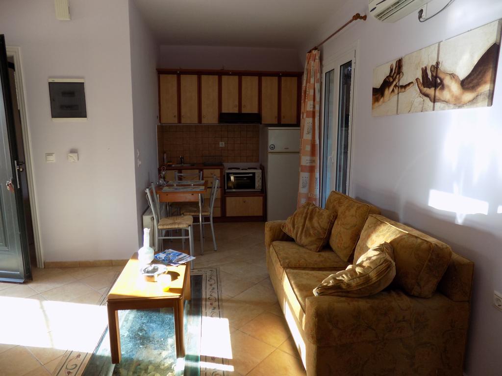 Kolona Apartments Lixouri Luaran gambar