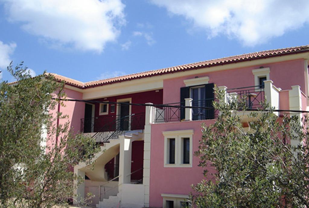 Kolona Apartments Lixouri Luaran gambar